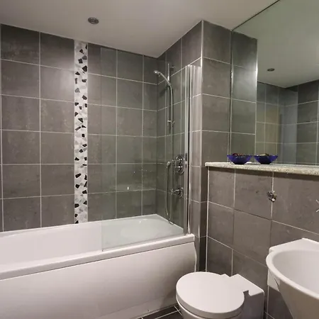 Apartamento Stunning Floor Southside 2 Beds Parking Wifi Netflix